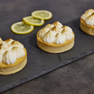 Tarta crema de lamaie si bezea