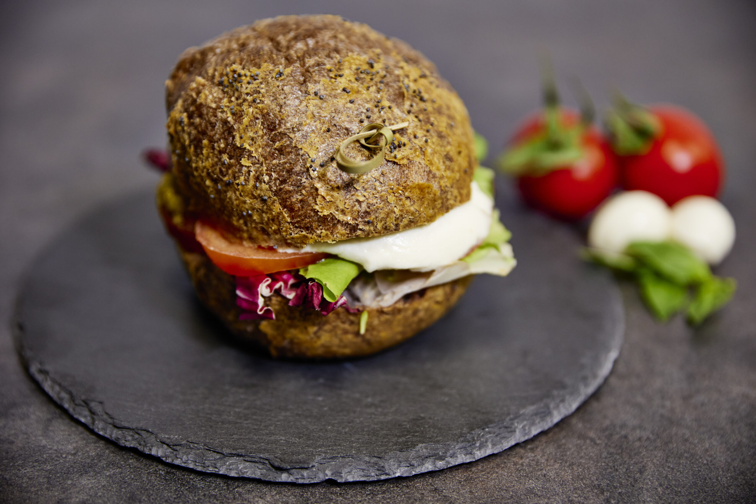 Sandwich caprese fara lactoza